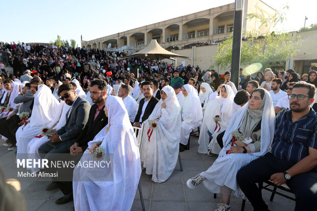 جشن ازدواج 110 زوج زنجانی