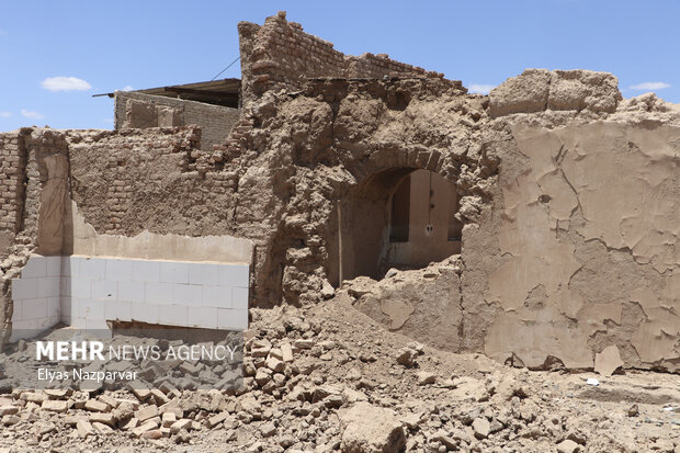 روستای زنده جان،محل فوت دو نفر بر اثر زلزله در کاشمر