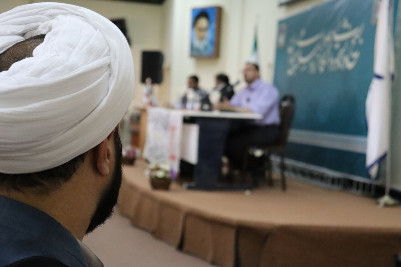 مناظره نماینده نامزدهای انتخابات در دانشگاه آزاد اسلامی همدان