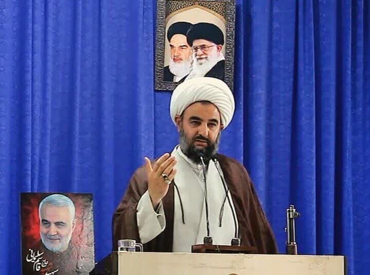 مسئولان شایستهسالاری را در عزل و نصبها رعایت کنند