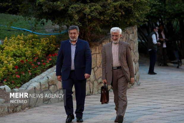 حضور المرشحين الستة للانتخابات الرئاسية الإيرانية في مؤسسة التلفزة