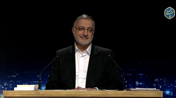 زاکانی: به هر نفر در سال ۶ گرم طلا میدهیم زاکانی: به هر نفر در سال ۶ گرم طلا میدهیم