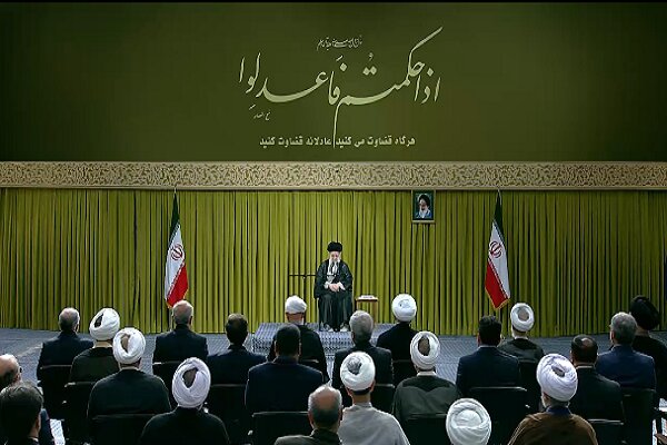 Ayetullah Hamanei'den adaylara seçim tavsiyesi Ayetullah Hamanei'den adaylara seçim tavsiyesi