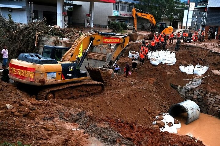 Six found dead in landslides in China's Fujian province