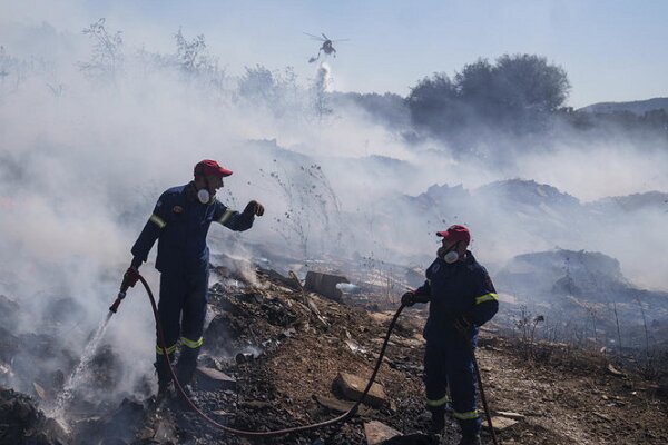 One dead in Greek wildfires fanned by Gale-Force winds