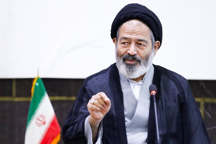 نواب: هر سخنی را که در پیام رسانها میشنویم، نباید بپذیریم