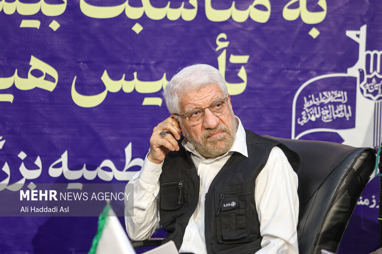 حاج صادق آهنگران در نشست خبری اعضای ستاد مرکزی هیئت رزمندگان اسلام