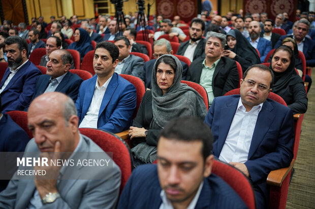 حضور محمدباقر قالیباف در اتاق بازرگانی ایران
