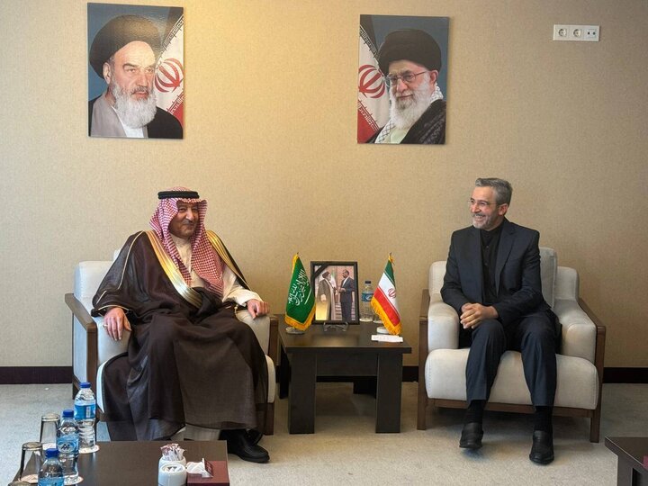 İran ile Suudi Arabistan arasında görüşme İran ile Suudi Arabistan arasında görüşme