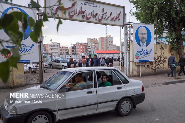 همایش هواداران محمد باقر قالیباف در اردبیل