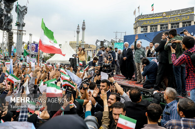 اجتماع هواداران سعید جلیلی در میدان امام حسین (ع)