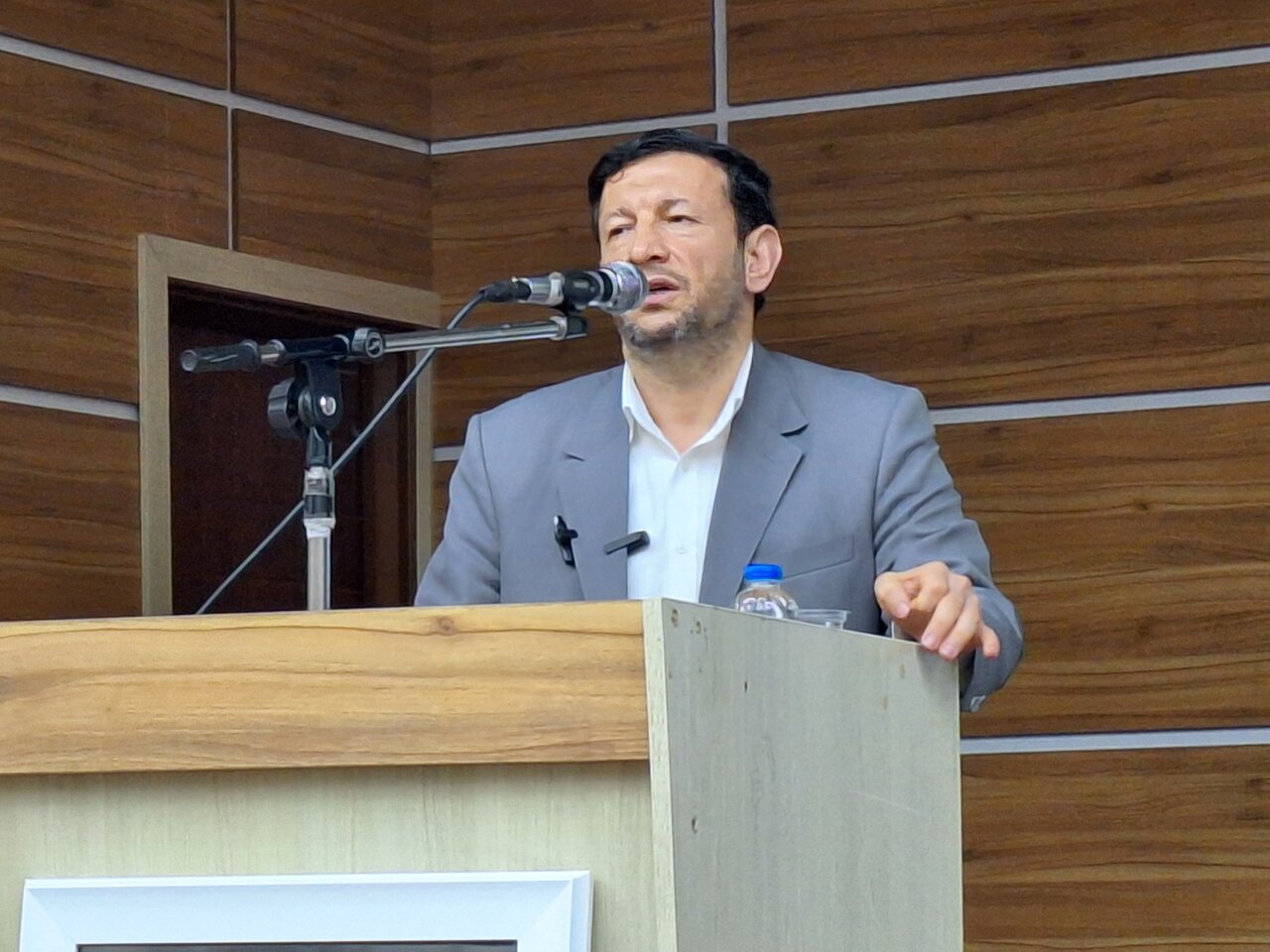 حضور در انتخابات رای «آری» به نظام جمهوری اسلامی است