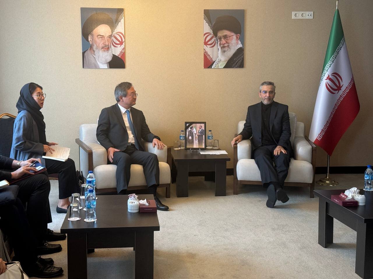 Iran's Acting FM meets S Arabia, Turkey, S Korea officials