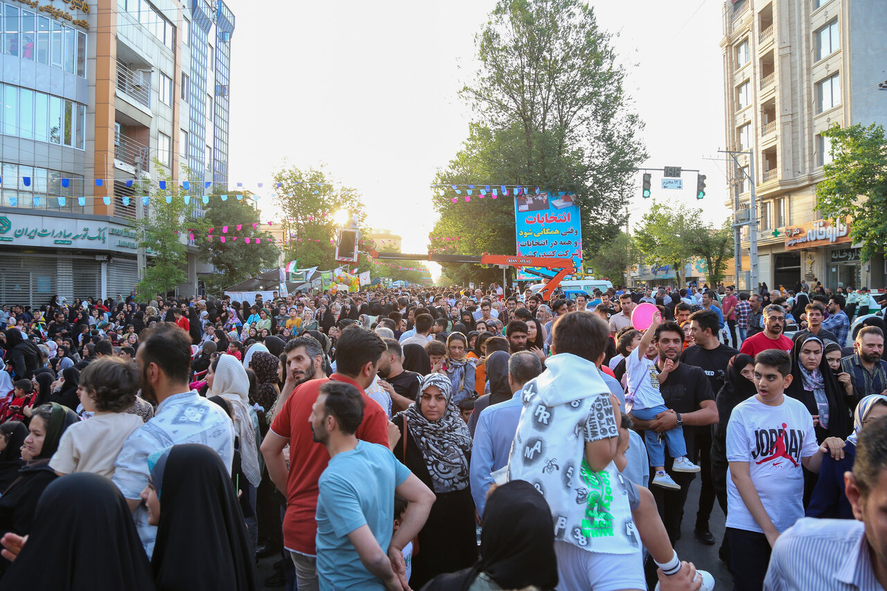 حضور بی نظیر مردم شهرکرد در جشن بزرگ غدیر