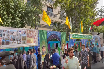 VIDEO: Serving free drinks, sweets in Ghadir festival