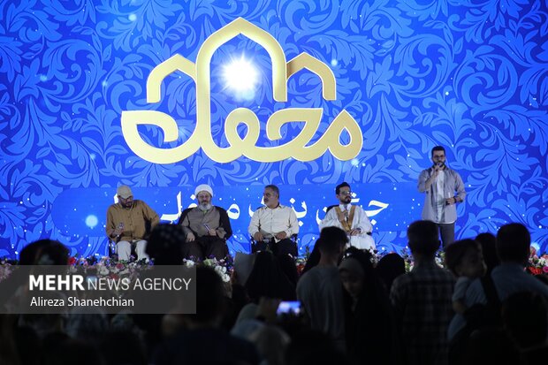 محفلیها به بزرگترین جشن سالانه پاکستانیها در لاهور می روند