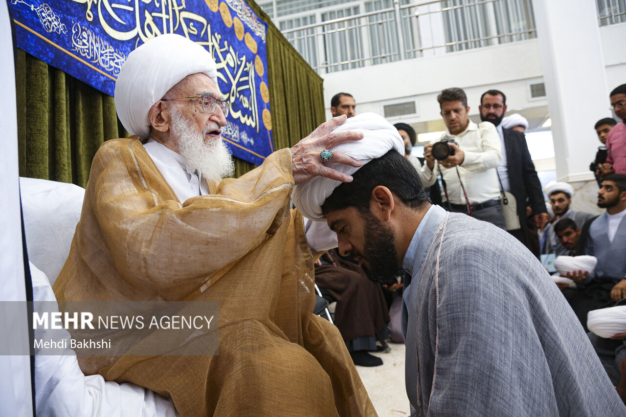 شهر کریمه اهل بیت(ع) غرق در شادی بزرگترین عید شیعیان است