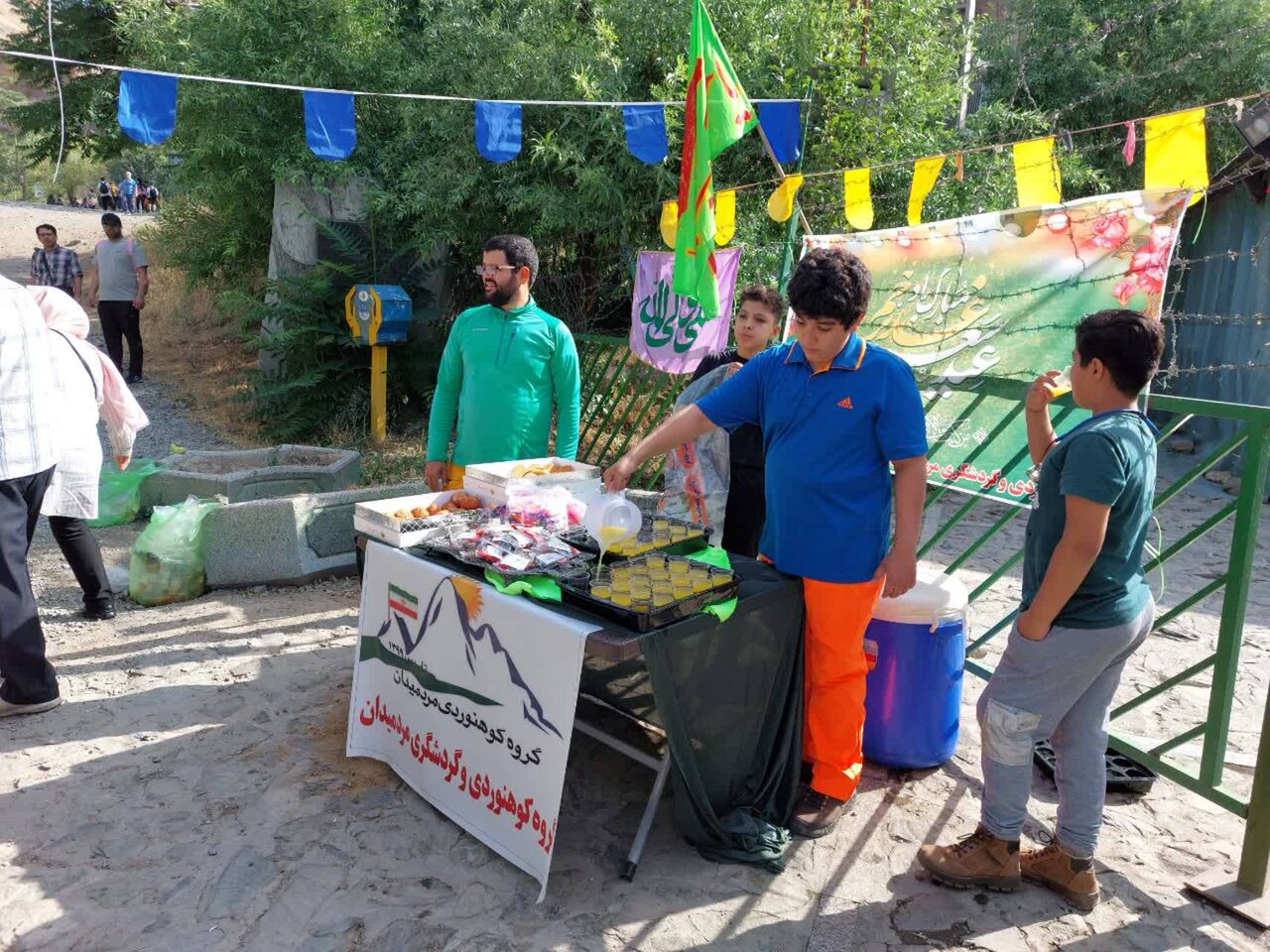 مراسم جشن غدیر در کوه های اطراف تهران برگزار شد