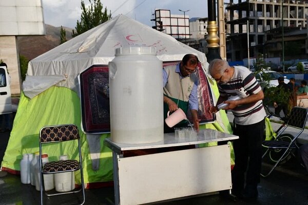 مهمانی بزرگ غدیر در دیار آذری ها/سفره های علوی در شهرها پهن شد