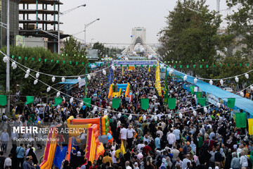 جشن غدیر موجب انسجام اجتماعی و آرامش در جامعه می‌شود