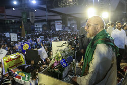 Ghalibaf among supporters in Ahvaz