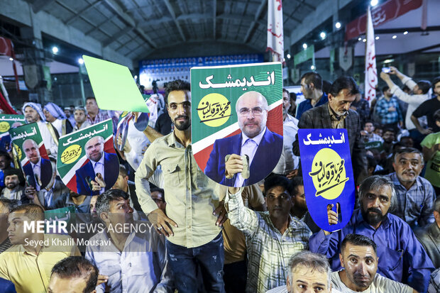 حضور محمد باقر قالیباف در بین هواداران خوزستانی