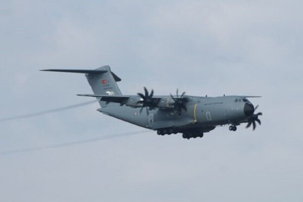Azerbaycan İtalya'dan askeri nakliye uçağı aldı Azerbaycan İtalya'dan askeri nakliye uçağı aldı