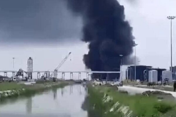 حریق و انفجارهای پیاپی در پالایشگاه نفت نیجریه+ فیلم