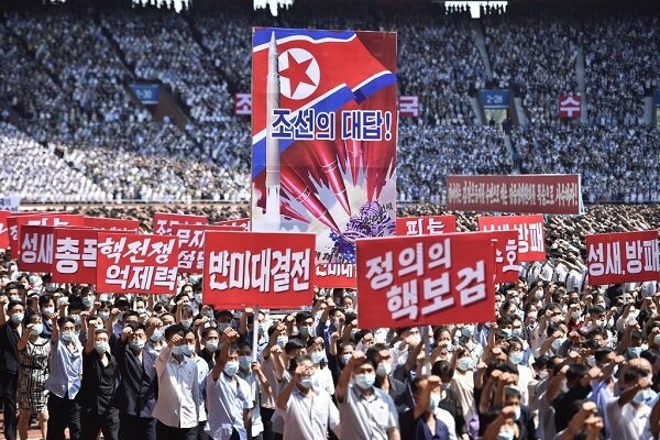 تظاهرات ضدآمریکایی در پیونگ‌یانگ هم‌زمان با سالگرد جنگ کره