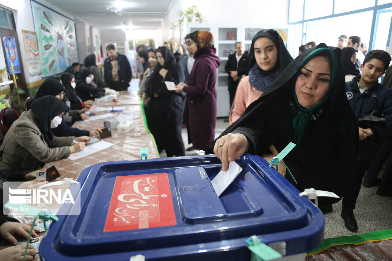 یاس دشمنان در پی حضور و مشارکت مردم پای صندوق‌های رای