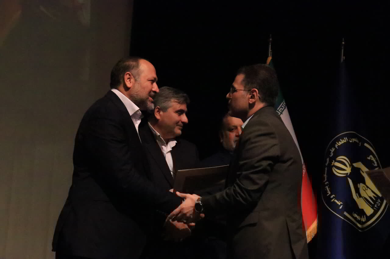 گره گشایی از امور نیازمندان جایگاه والایی دارد