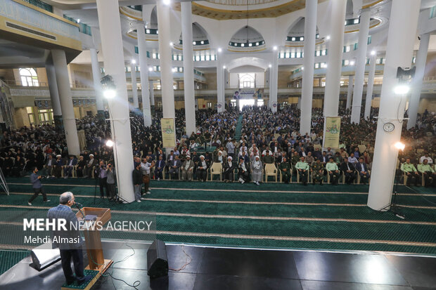 اقامة مراسم الاربعين لشهداء الخدمة في زنجان