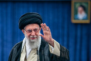 الرئيس الايراني المنتخب يلتقي قائد الثورة الإسلامية