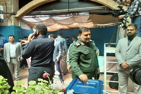 تلاش بیش از ۲۰۰۰ نیروی بسیجی جهت تامین امنیت شعب در کرمان