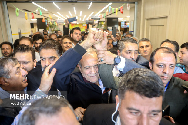 انتخابات چهاردهمین دوره ریاست جمهوری در مسجد فیروزآبادی