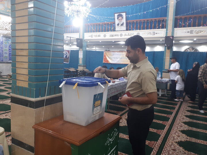 حضور پرشور مردم استان سمنان پای صندوق‌های رای