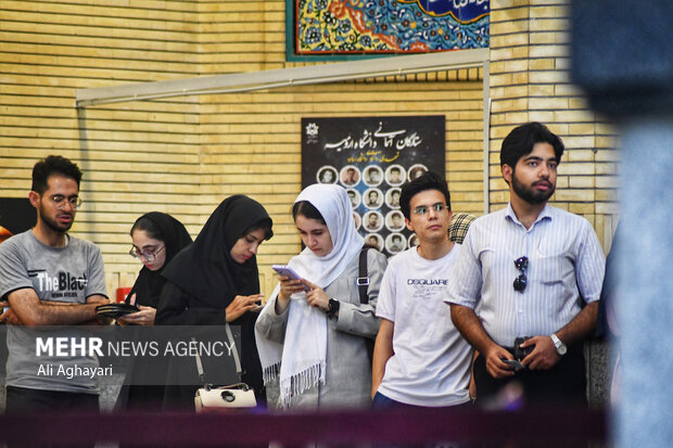 حضور دانشجویان دانشگاه ارومیه در پای صندوق‌های رای