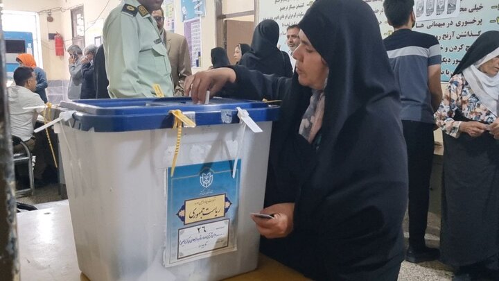 مشارکت مردم تایباد در انتخاب چهاردهم