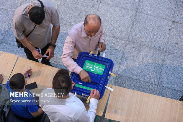 انتخابات چهاردهمین دوره ریاست جمهوری در مسجد الرسول(ص)
