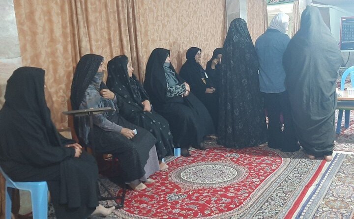 Tahran'ın Demavend ilçesinde seçim coşkusu Tahran'ın Demavend ilçesinde seçim coşkusu