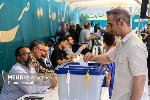 انتخابات چهاردهمین دوره ریاست جمهوری در امام‌زاده صالح (ع)