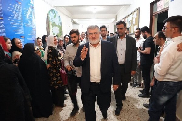 استاندار آذربایجان غربی از شعب اخذ رای ارومیه بازدید کرد