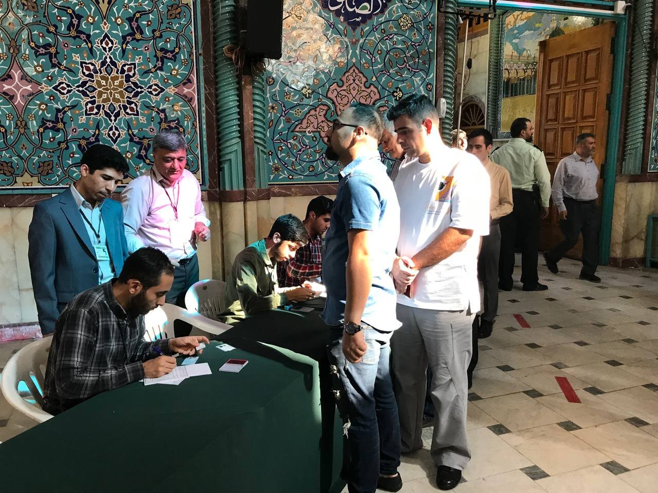 آغاز فرآیند رای گیری در مسجد جامع نارمک