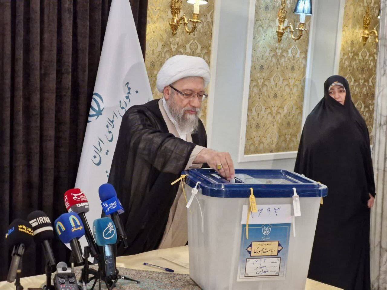 ایرانی اعلیٰ حکام نے کہاں کہاں ووٹ کاسٹ کیا؟/ 138 ممالک میں ووٹنگ جاری+ تصاویر، ویڈیو
