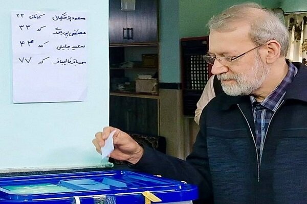 Iranians heading to polls at snap presidential elections