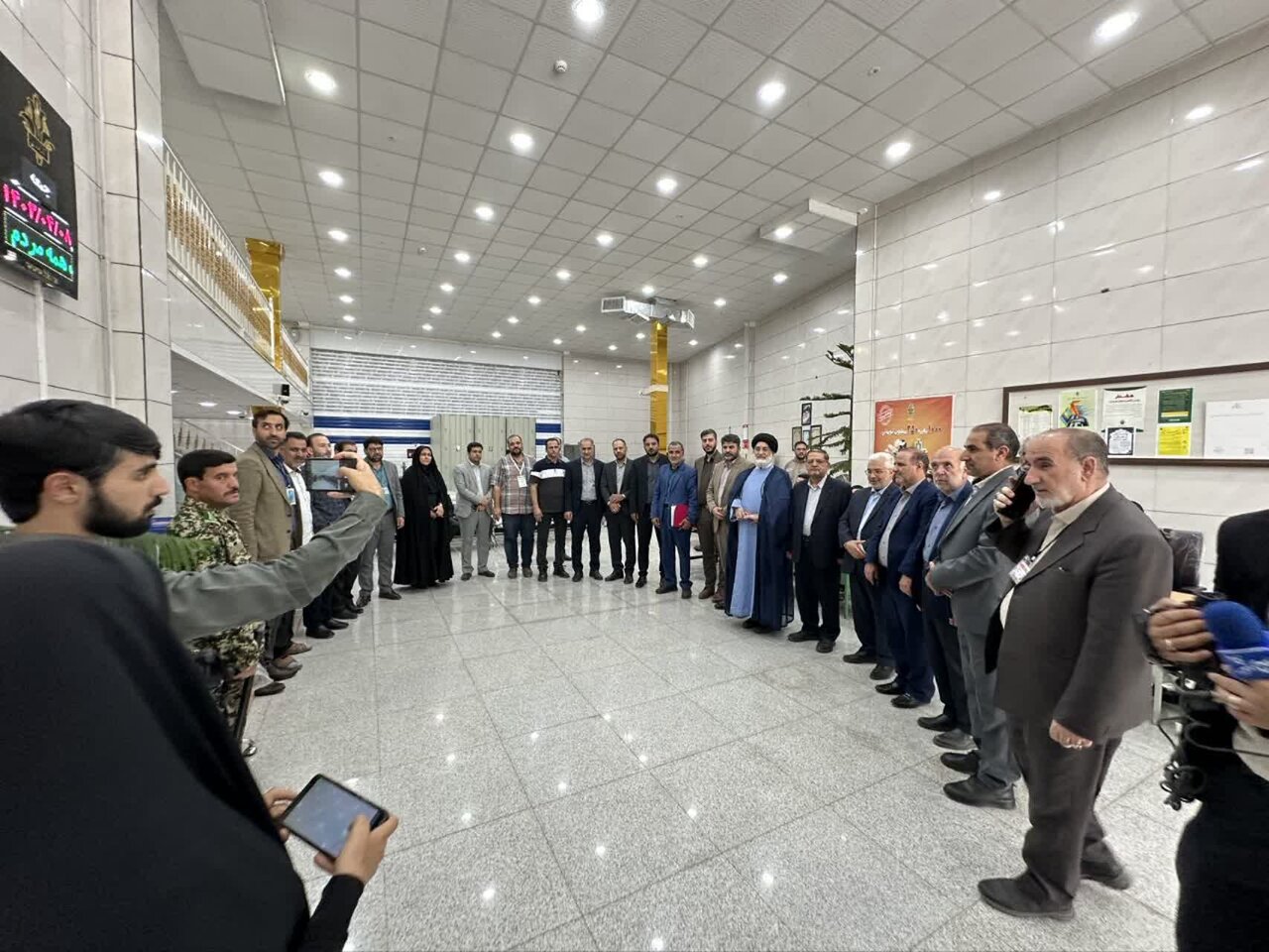 سرپرست فرمانداری تویسرکان رای خود را در صندوق انداخت