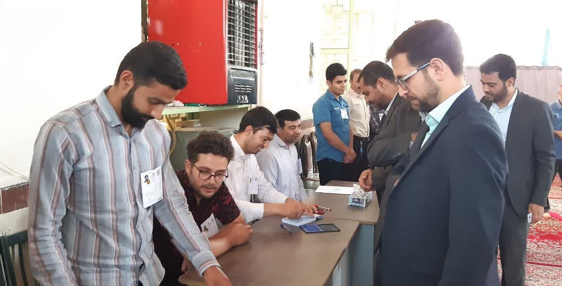 حضور مسوولان فامنین در پای صندوقهای رأی