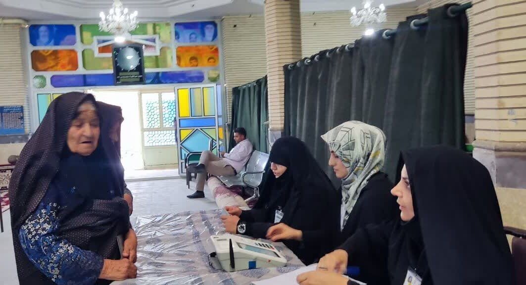 شور سیاسی برای خلق حماسه ملی در اردستان