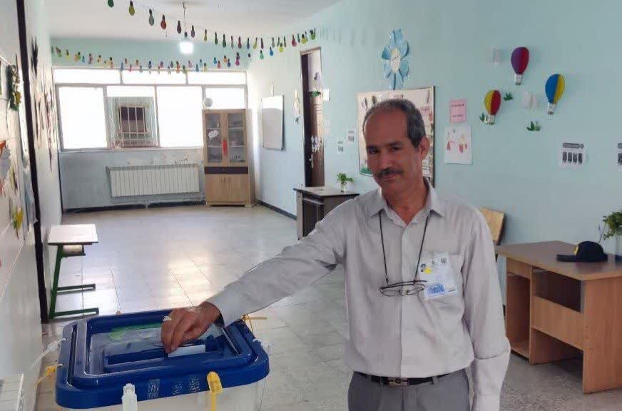 شور سیاسی برای خلق حماسه ملی در اردستان