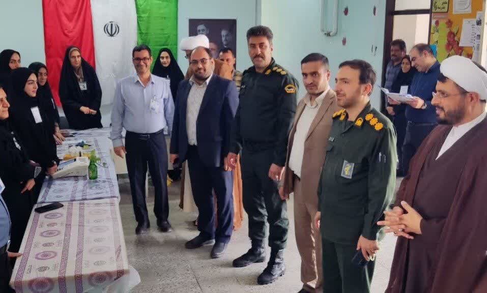 شور سیاسی برای خلق حماسه ملی در اردستان